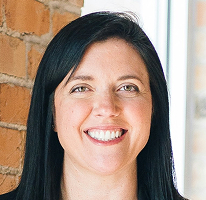 Sophie Hartwell, vedúca zákazníckej podpory, portrét členky tímu